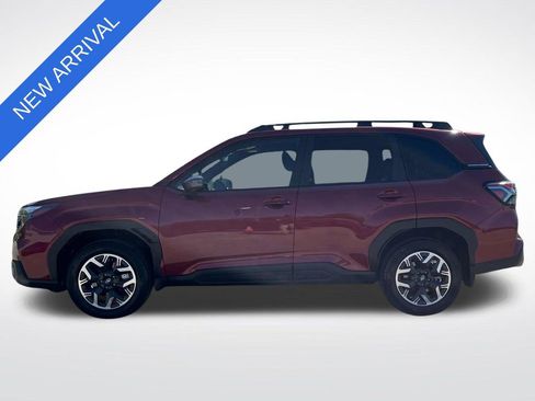 Used 2025 Subaru Forester Premium w/ Convenience Package #2 image 6