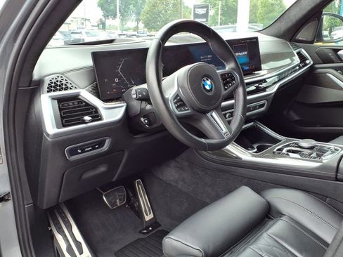 Used 2024 BMW X7 M60i w/ M Sport Professional Package image 9