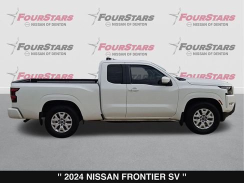 Used 2024 Nissan Frontier SV w/ SV Convenience Package RWD image 4