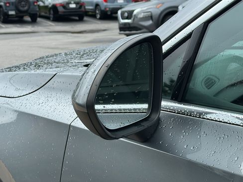 Used 2023 Buick Envision Essence AWD/4WD image 10