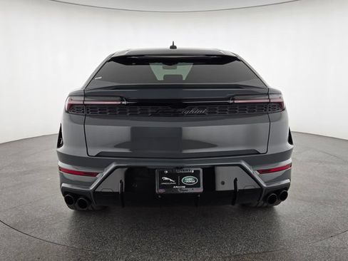 Used 2025 Lamborghini Urus SE AWD/4WD image 7