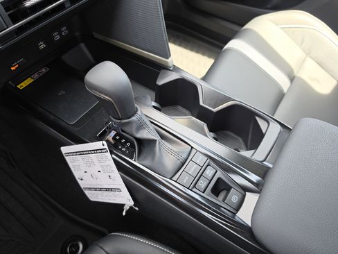 New 2026 Toyota Camry SE FWD image 22