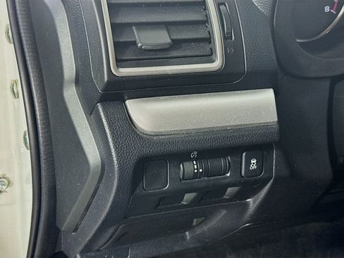 Used 2015 Subaru Crosstrek 2.0i Premium AWD/4WD image 10