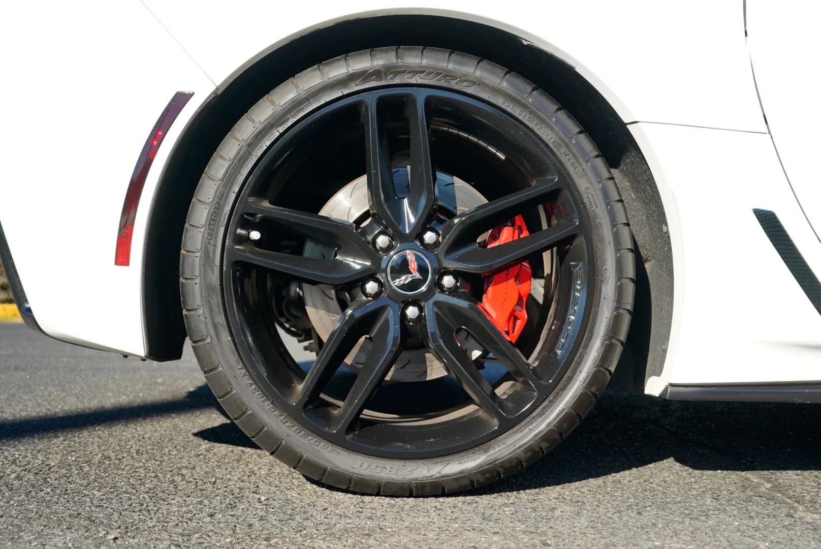 Used 2014 Chevrolet Corvette Stingray Coupe w/ Z51 3LT RWD image 26