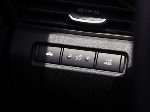 Certified 2025 Nissan Altima 2.5 SV FWD image 18