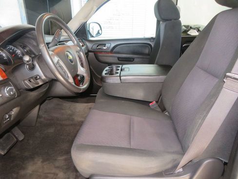 Used 2013 Chevrolet Avalanche LS image 19