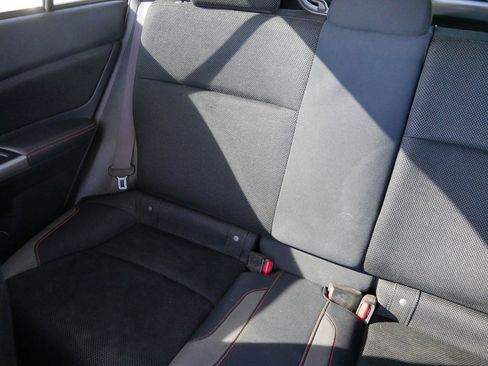 Used 2017 Subaru Crosstrek 2.0i Premium w/ Moonroof Package image 12