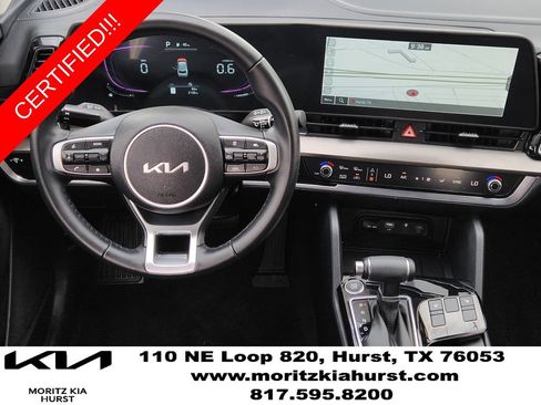Used 2025 Kia Sportage EX FWD image 11