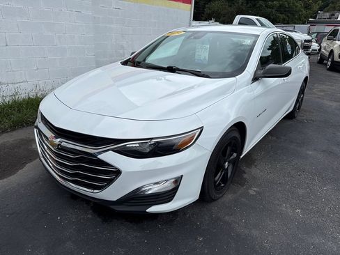 Used 2023 Chevrolet Malibu LS FWD image 3