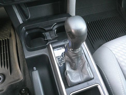 Used 2021 Toyota Tacoma SR5 image 41