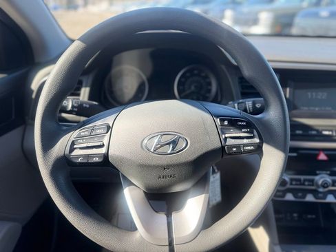 Used 2020 Hyundai Elantra SE image 16