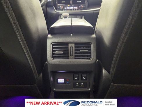 Used 2023 Nissan Rogue Platinum w/ Platinum Premium Package AWD/4WD image 16