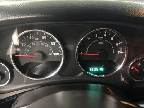 Used 2013 Jeep Wrangler Unlimited Sport AWD/4WD image 11