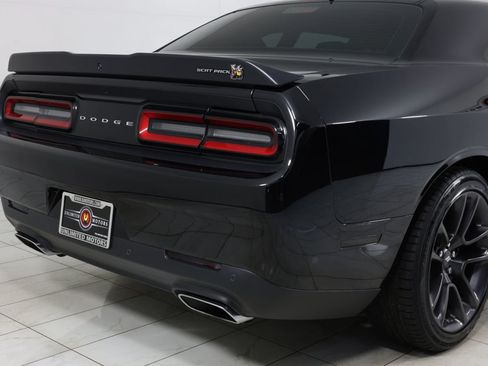 Used 2021 Dodge Challenger R/T Scat Pack RWD image 40