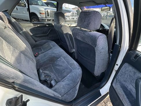 Used 1992 Honda Accord LX image 10