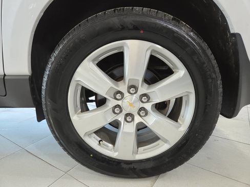 Used 2016 Chevrolet Traverse LTZ AWD/4WD image 11