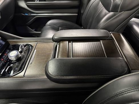 Used 2022 Jeep Grand Wagoneer Series II image 25