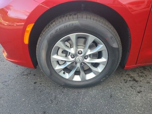 New 2026 Chrysler Pacifica Select image 9