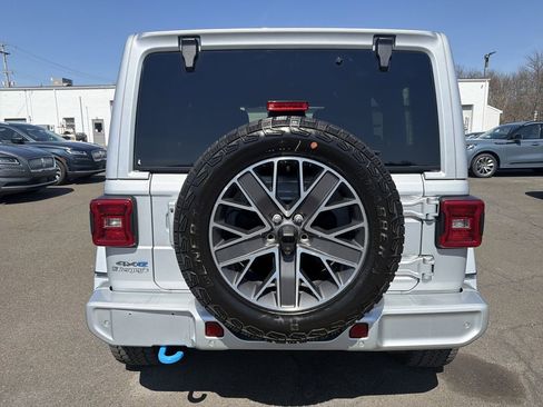Used 2024 Jeep Wrangler High Altitude AWD/4WD image 4