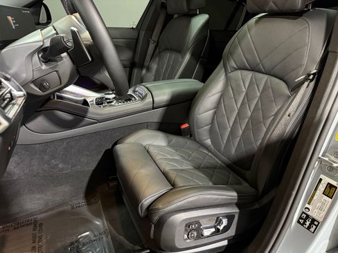 Used 2025 BMW X6 M60i image 4