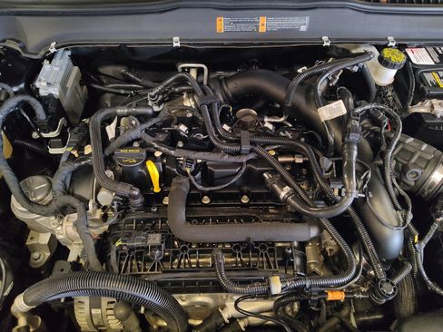 Used 2018 Ford Fusion SE w/ Fusion SE Technology Package FWD image 30