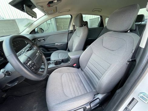 Used 2025 Kia K4 EX FWD image 22