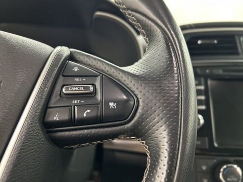 Used 2023 Nissan Maxima SL FWD image 10