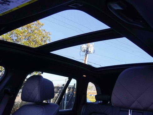 Certified 2023 BMW X5 M50i w/ Executive Package image 17