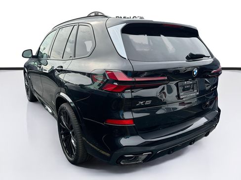 New 2026 BMW X5 xDrive40i w/ M Sport Package AWD/4WD image 4