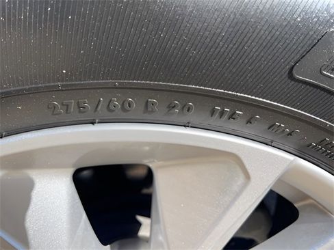 Used 2021 Chevrolet Silverado 1500 Custom image 11