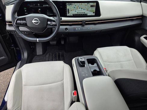 Used 2023 Nissan Ariya FWD image 19