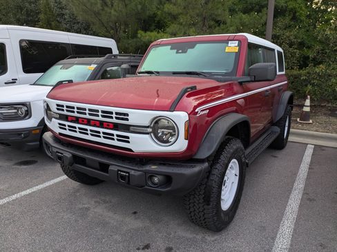 Certified 2025 Ford Bronco Heritage Edition AWD/4WD image 3