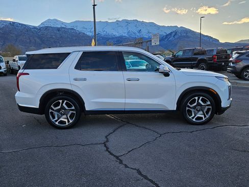 Used 2025 Hyundai Palisade Limited AWD/4WD image 2