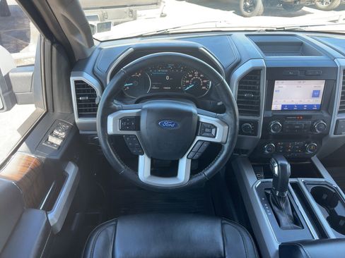 Used 2019 Ford F150 Lariat image 27
