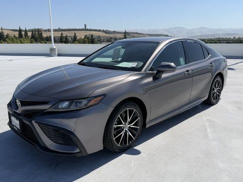 Certified 2024 Toyota Camry SE FWD image 6
