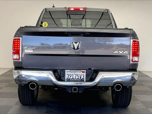Used 2018 RAM 1500 Laramie w/ Convenience Group AWD/4WD image 3