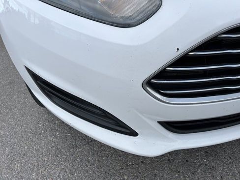 Used 2018 Ford Fiesta SE image 2