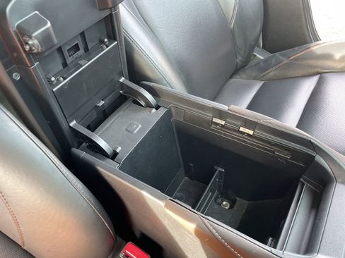 Used 2021 MAZDA CX-30 FWD 2.5 S w/ Premium Package image 40