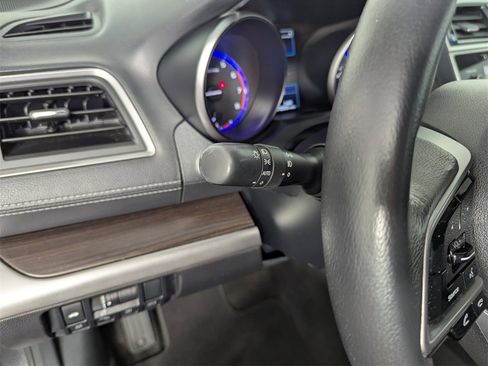 Used 2018 Subaru Legacy 2.5i Limited image 21