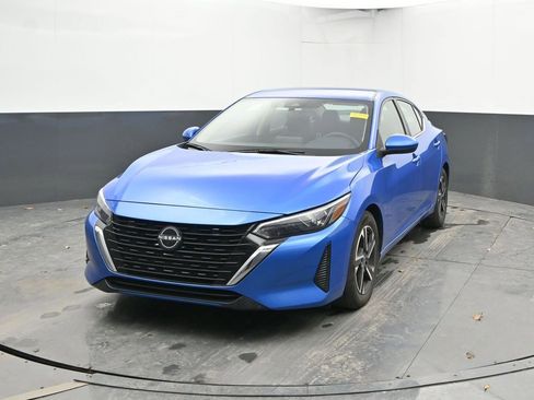 Used 2025 Nissan Sentra SV image 4