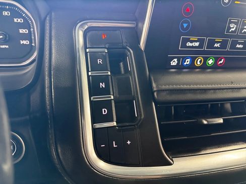 Used 2021 GMC Yukon XL SLE AWD/4WD image 25
