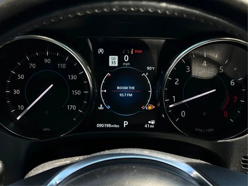 Used 2019 Jaguar F-PACE Prestige AWD/4WD image 22