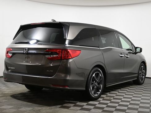 Used 2023 Honda Odyssey Elite image 7