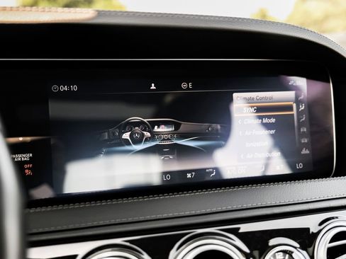 Used 2019 Mercedes-Benz S 560 4MATIC Sedan image 29