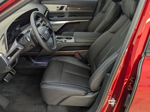 New 2026 Cadillac Vistiq Sport image 5