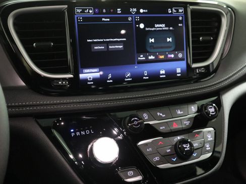 New 2026 Chrysler Pacifica Select image 24