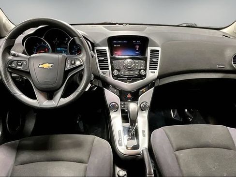 Used 2015 Chevrolet Cruze LT w/ Sun And Sound Package FWD image 7