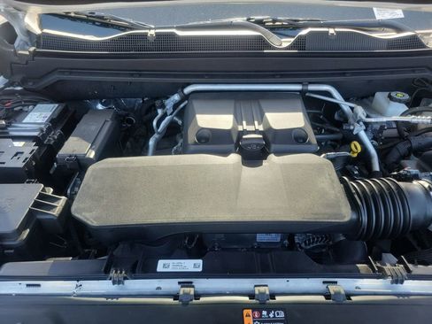 Used 2025 GMC Canyon AT4 w/ Nightfall Edition image 31