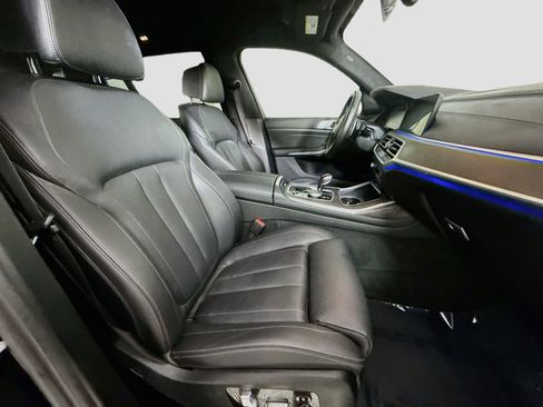 Used 2022 BMW X7 xDrive40i w/ M Sport Package AWD/4WD image 29