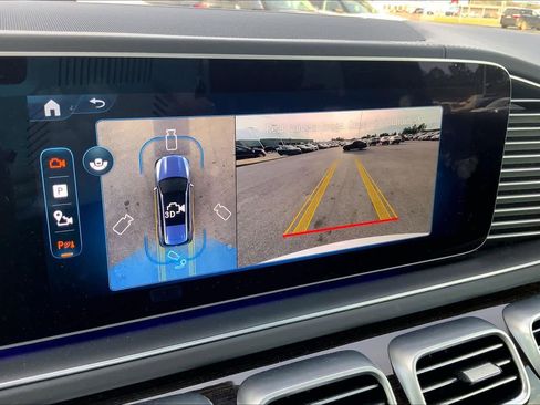 Used 2025 Mercedes-Benz GLS 63 AMG 4MATIC image 27